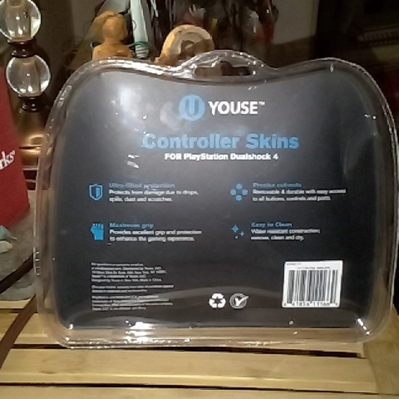 Controller Skins (2 Pk) - Picture 2 of 4